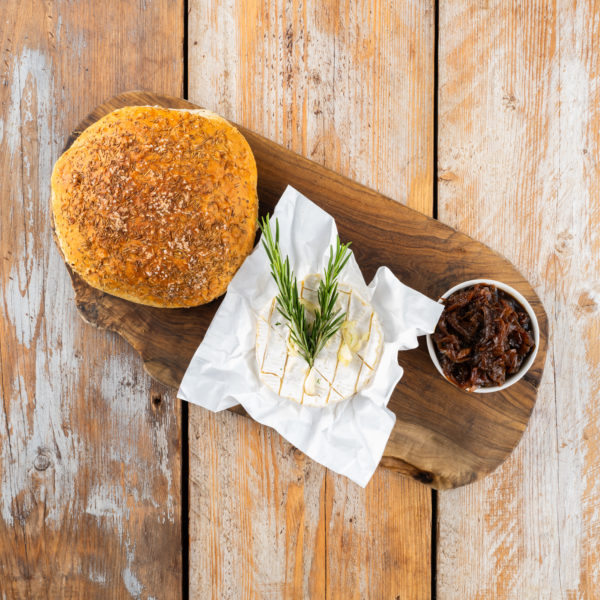 Sharing Cheese Box - Camembert flavoured with Garlic and Rosemary, Basil's Red Onion Chutney & Rusbridge Baker's Bread - Image 3