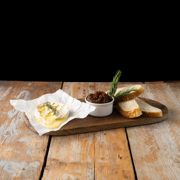 Sharing Cheese Box - Camembert flavoured with Garlic and Rosemary, Basil's Red Onion Chutney & Rusbridge Baker's Bread - Image 2